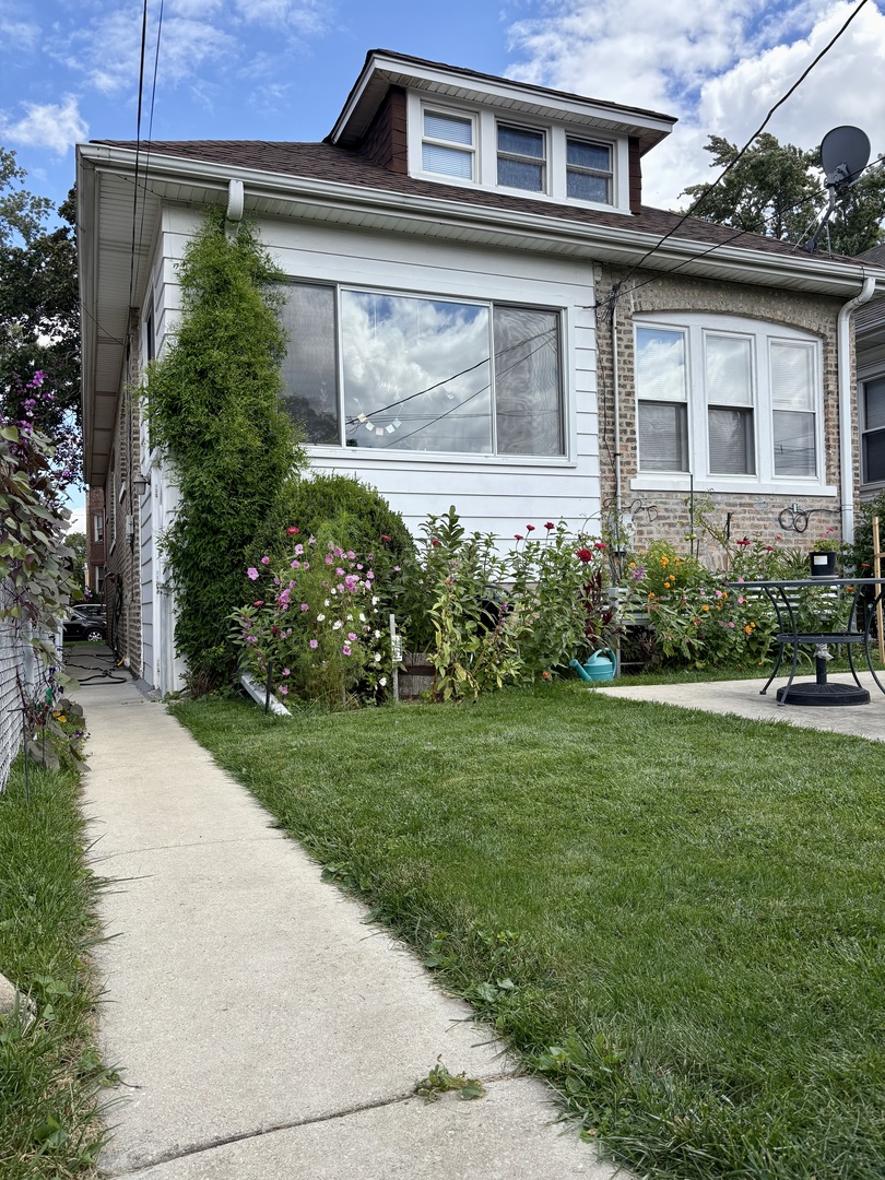 5252 N Leamington Avenue, Chicago, IL 60630