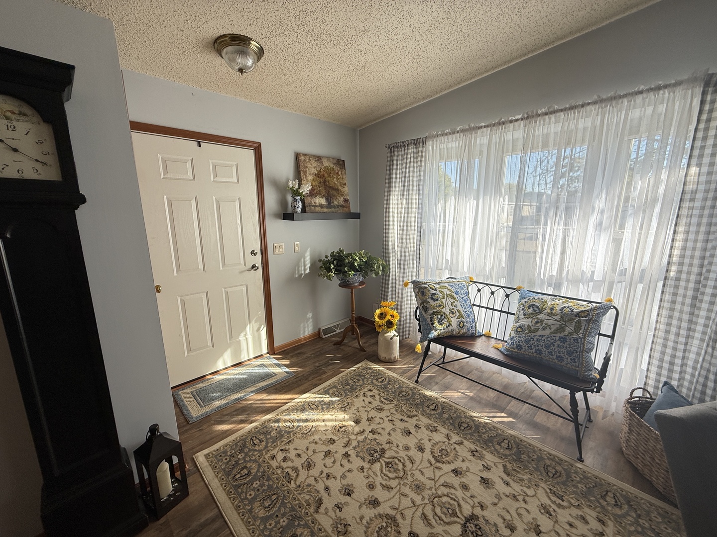 22948 S Pine Valley Drive, Frankfort, IL 60423