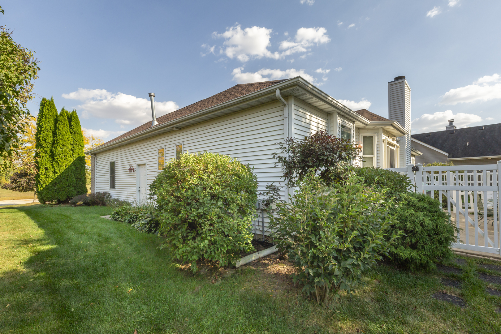 311 Stearn Drive, Genoa, IL 60135