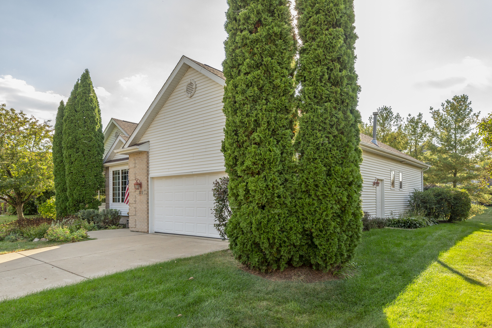311 Stearn Drive, Genoa, IL 60135