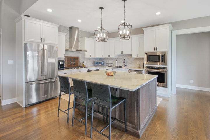13333 Camas Drive, St. John, IN 46373