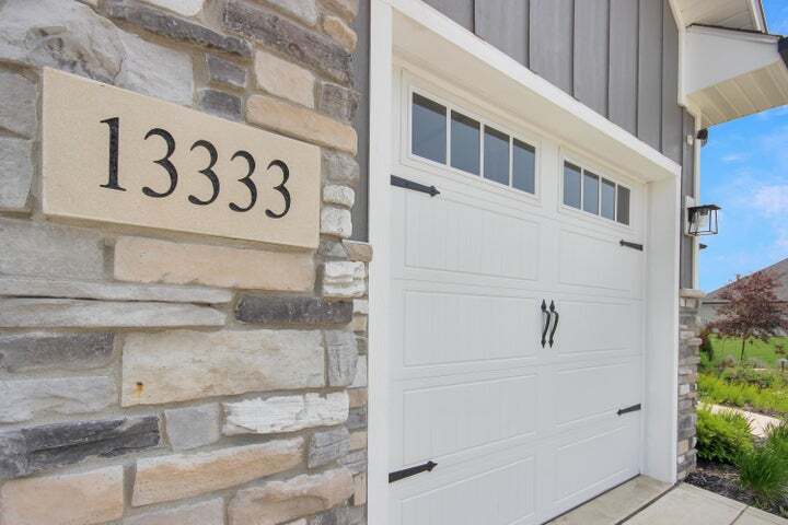 13333 Camas Drive, St. John, IN 46373