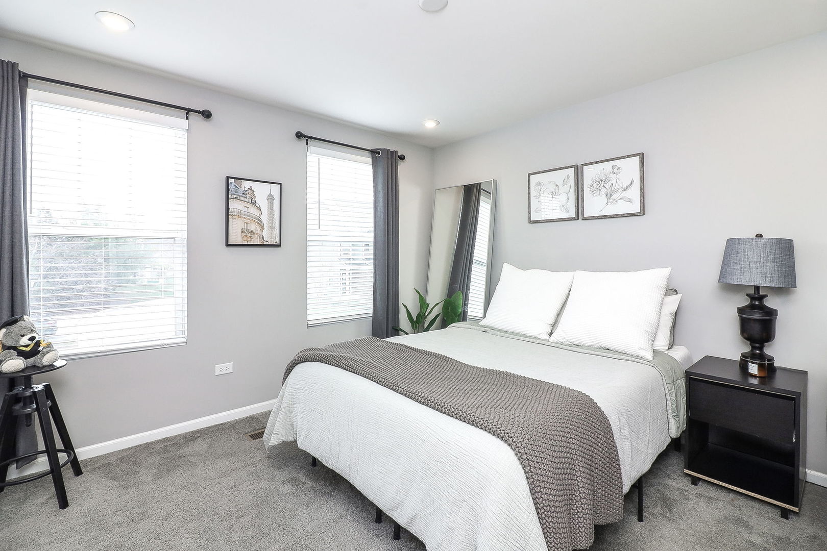 169 Waverly Court, Bloomingdale, IL 60108