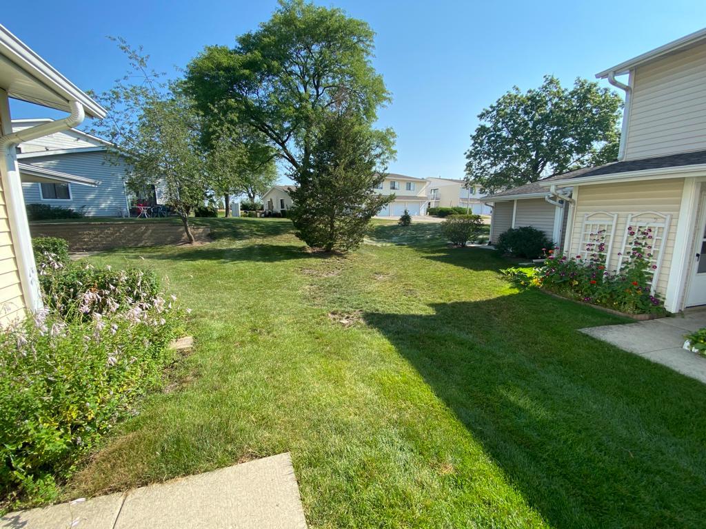 327 Palisades Point #327, Schaumburg, IL 60194