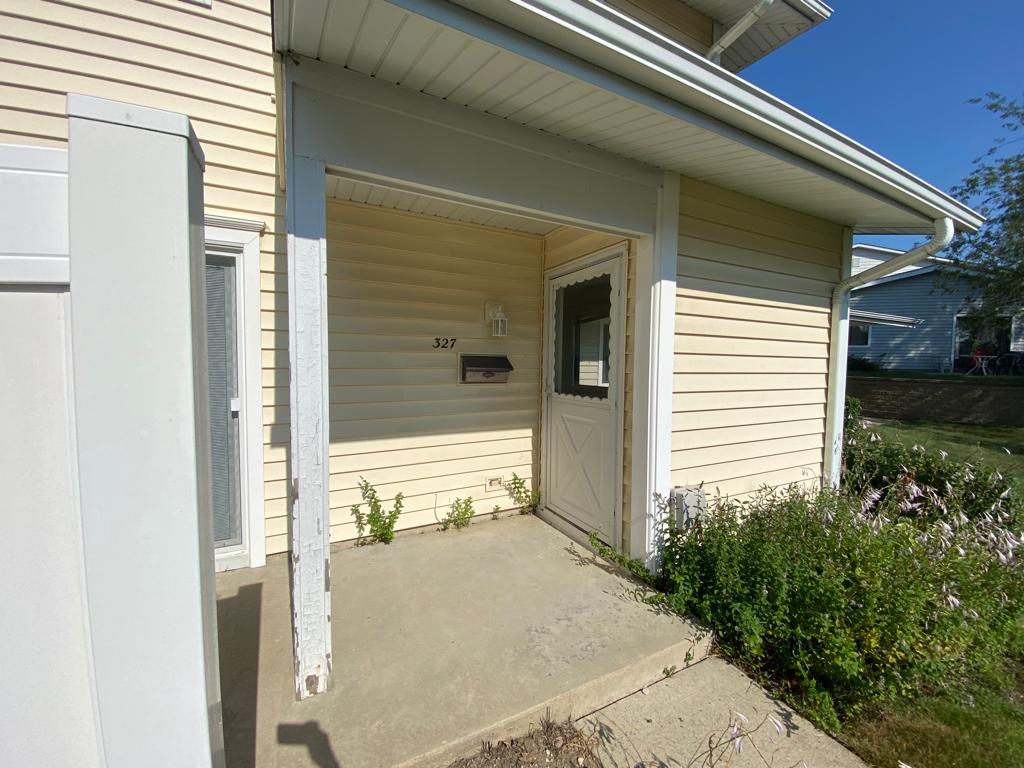 327 Palisades Point #327, Schaumburg, IL 60194