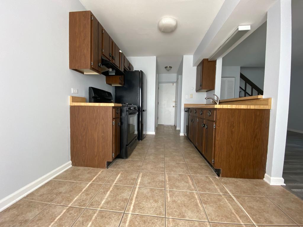 327 Palisades Point #327, Schaumburg, IL 60194