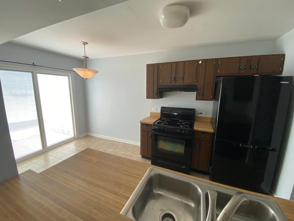 327 Palisades Point #327, Schaumburg, IL 60194