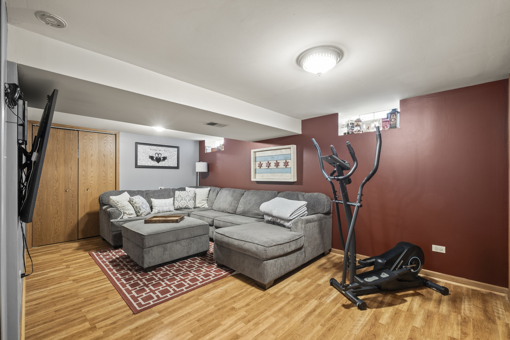 3223 W 98th Street, Evergreen Park, IL 60805