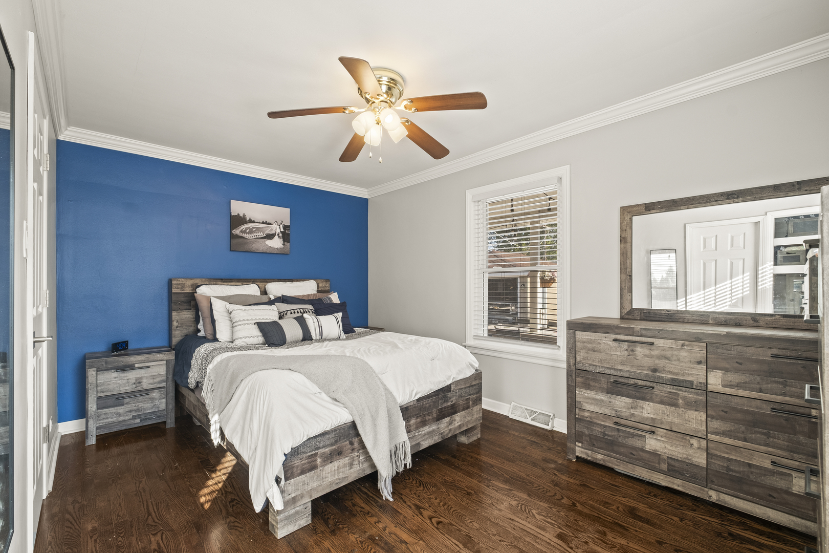 3223 W 98th Street, Evergreen Park, IL 60805