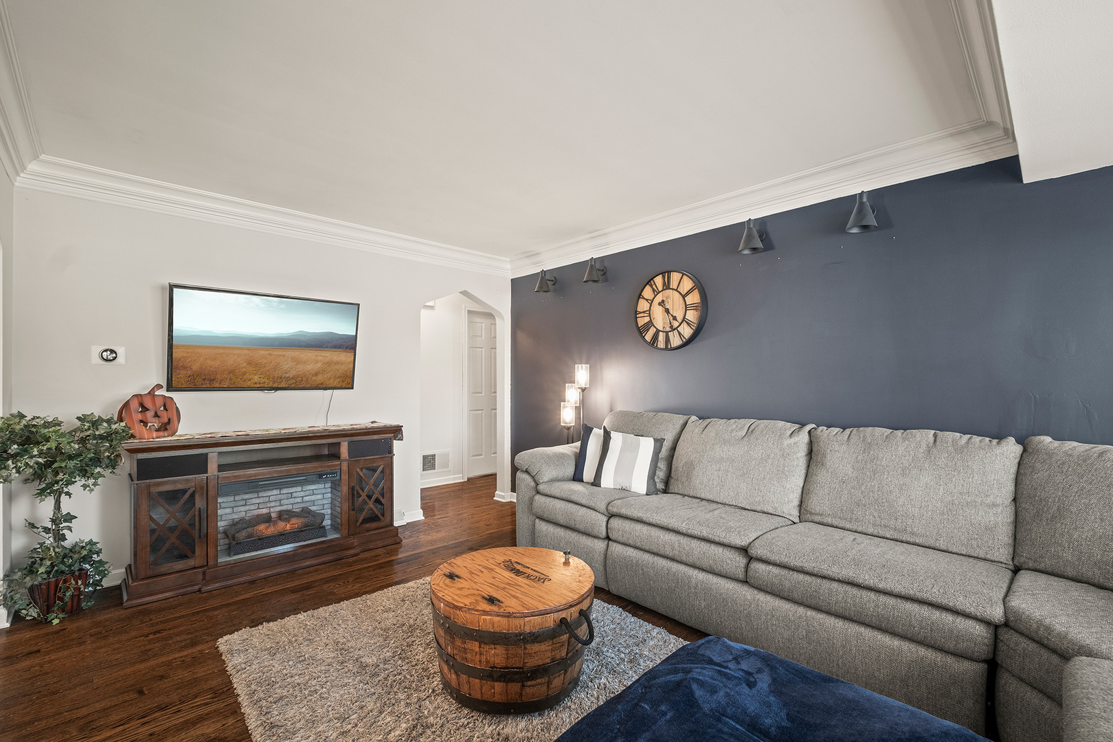 3223 W 98th Street, Evergreen Park, IL 60805