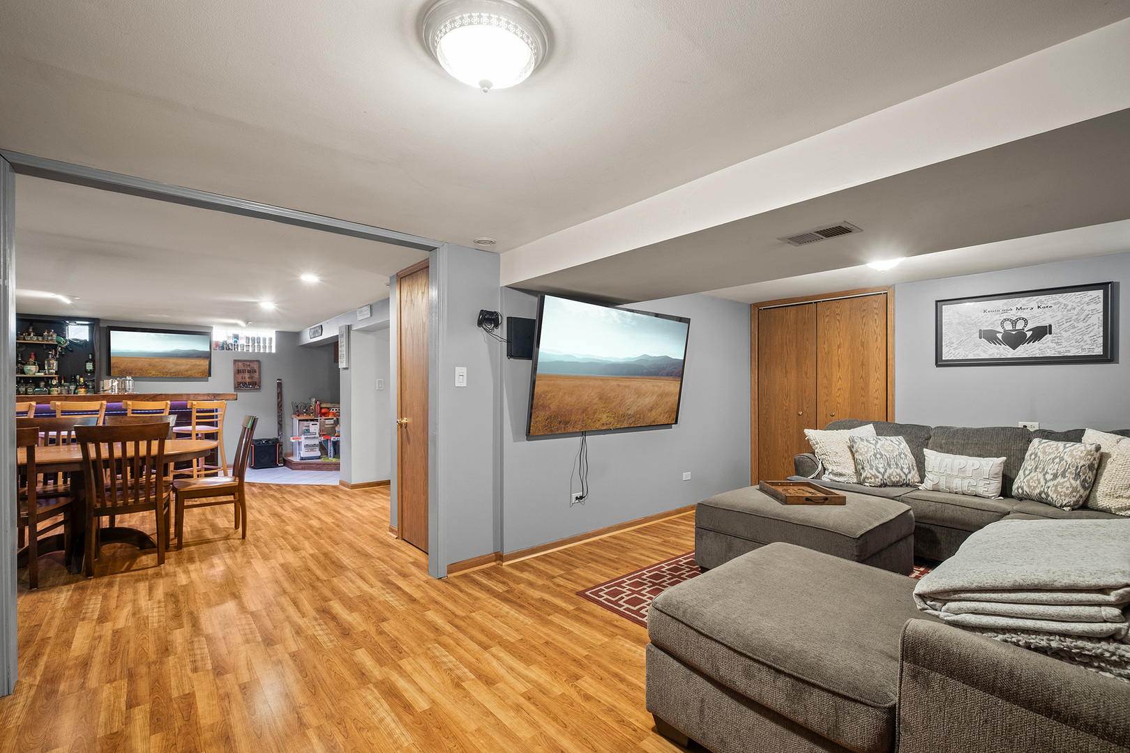 3223 W 98th Street, Evergreen Park, IL 60805