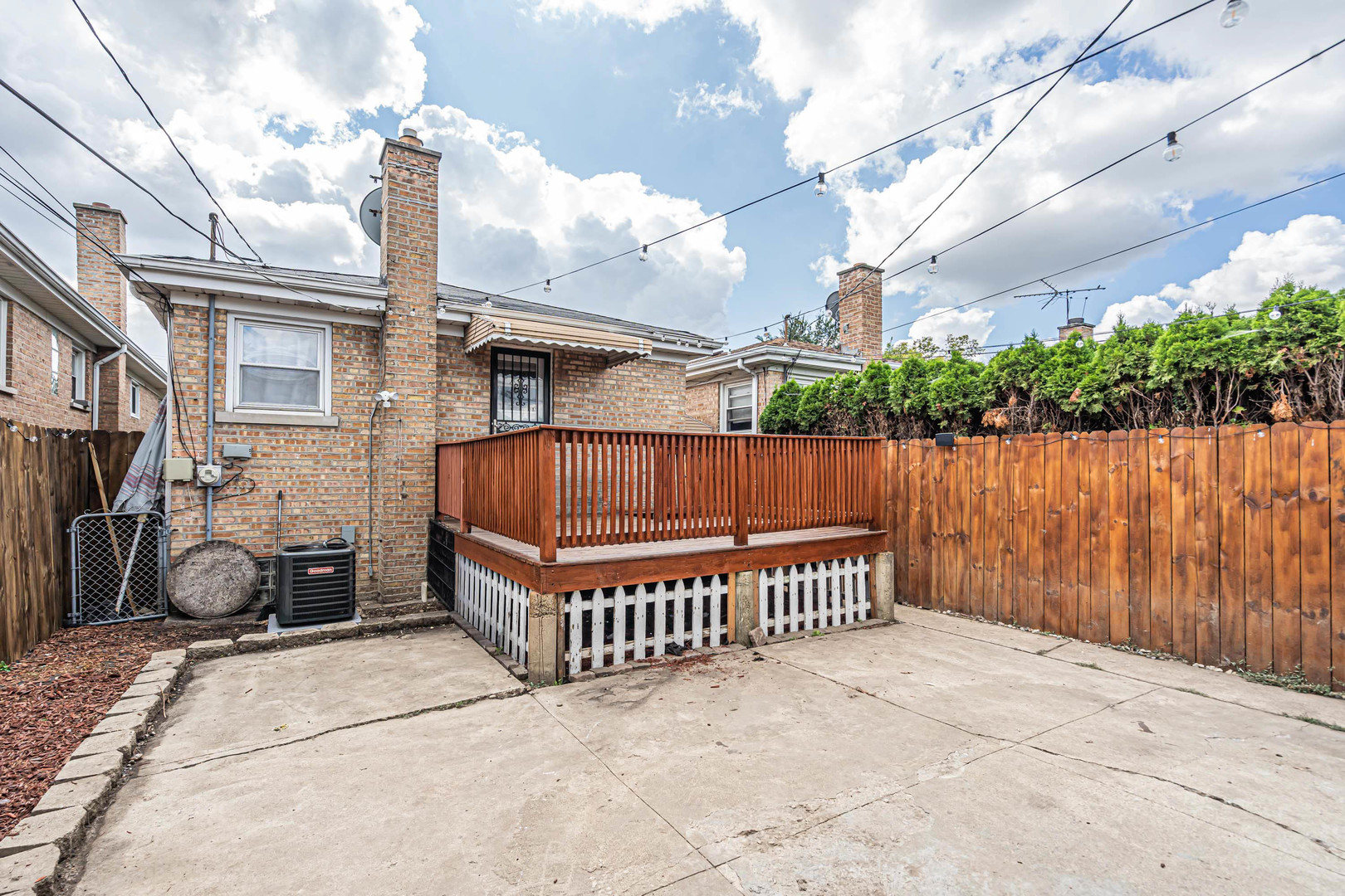 5836 W Diversey Avenue, Chicago, IL 60639