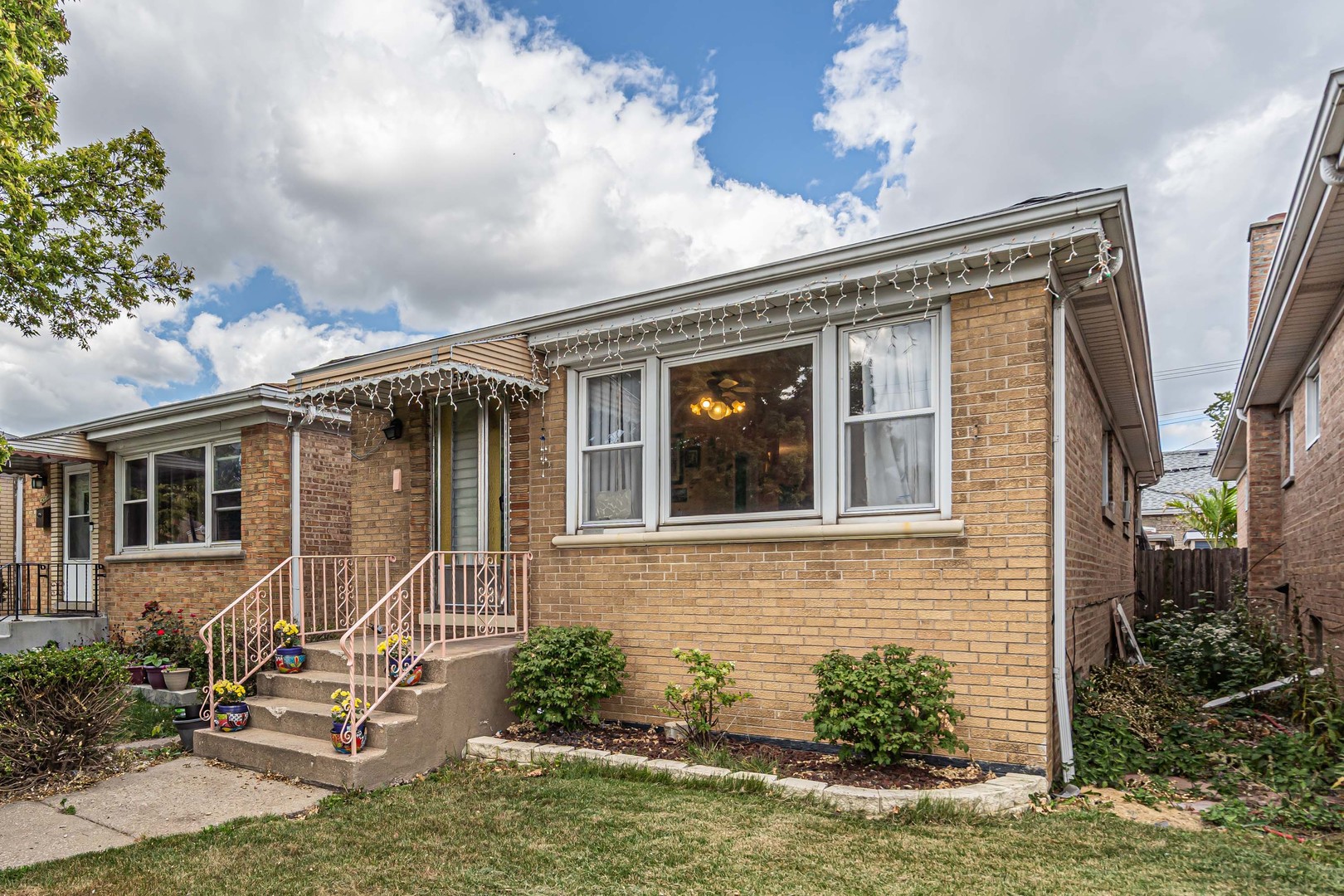 5836 W Diversey Avenue, Chicago, IL 60639