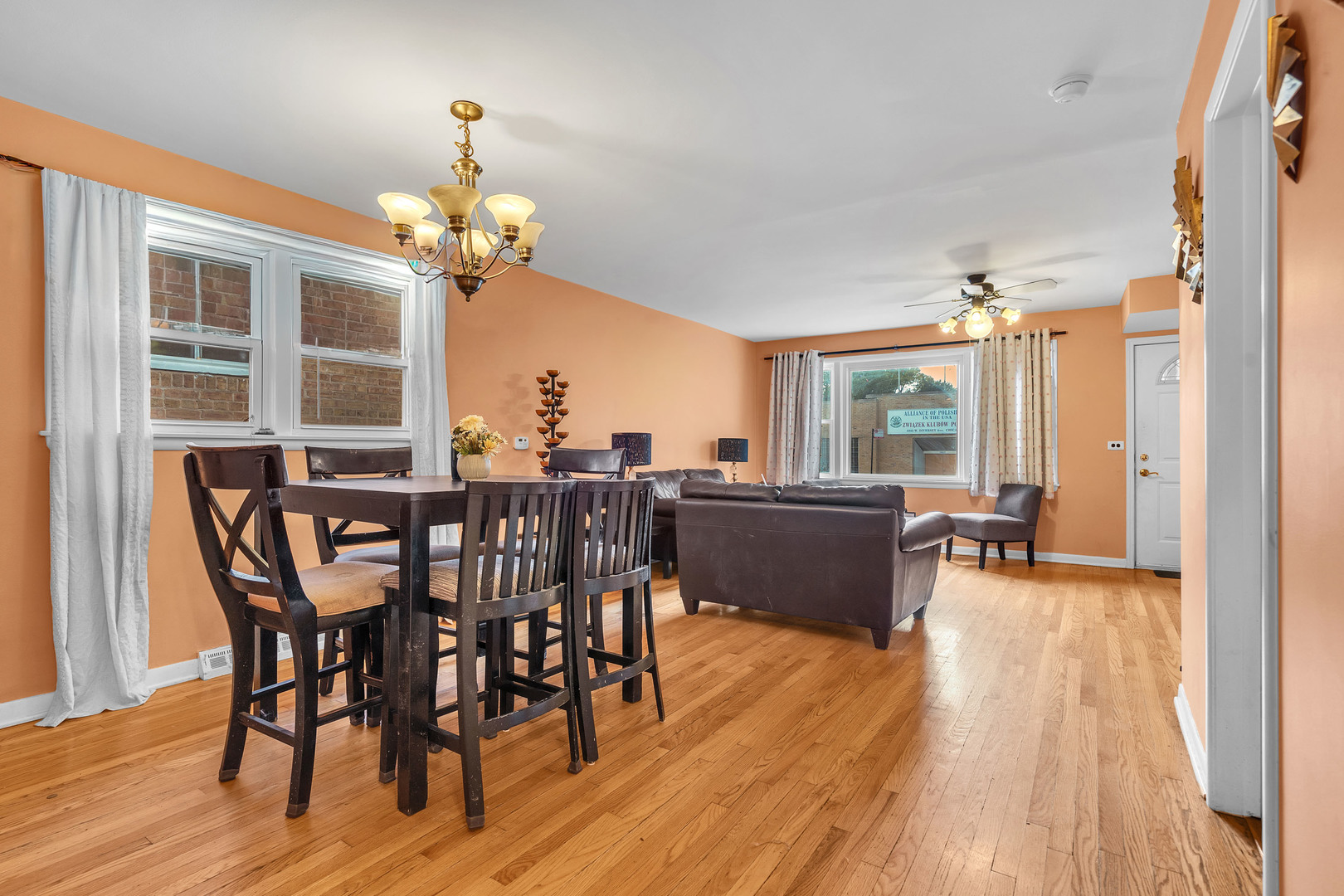 5836 W Diversey Avenue, Chicago, IL 60639