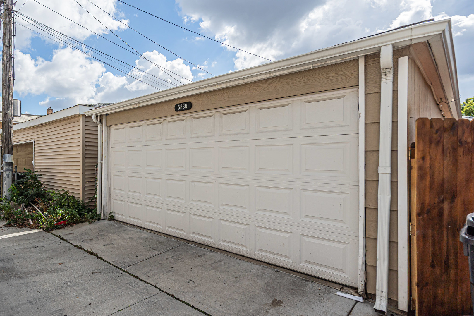 5836 W Diversey Avenue, Chicago, IL 60639