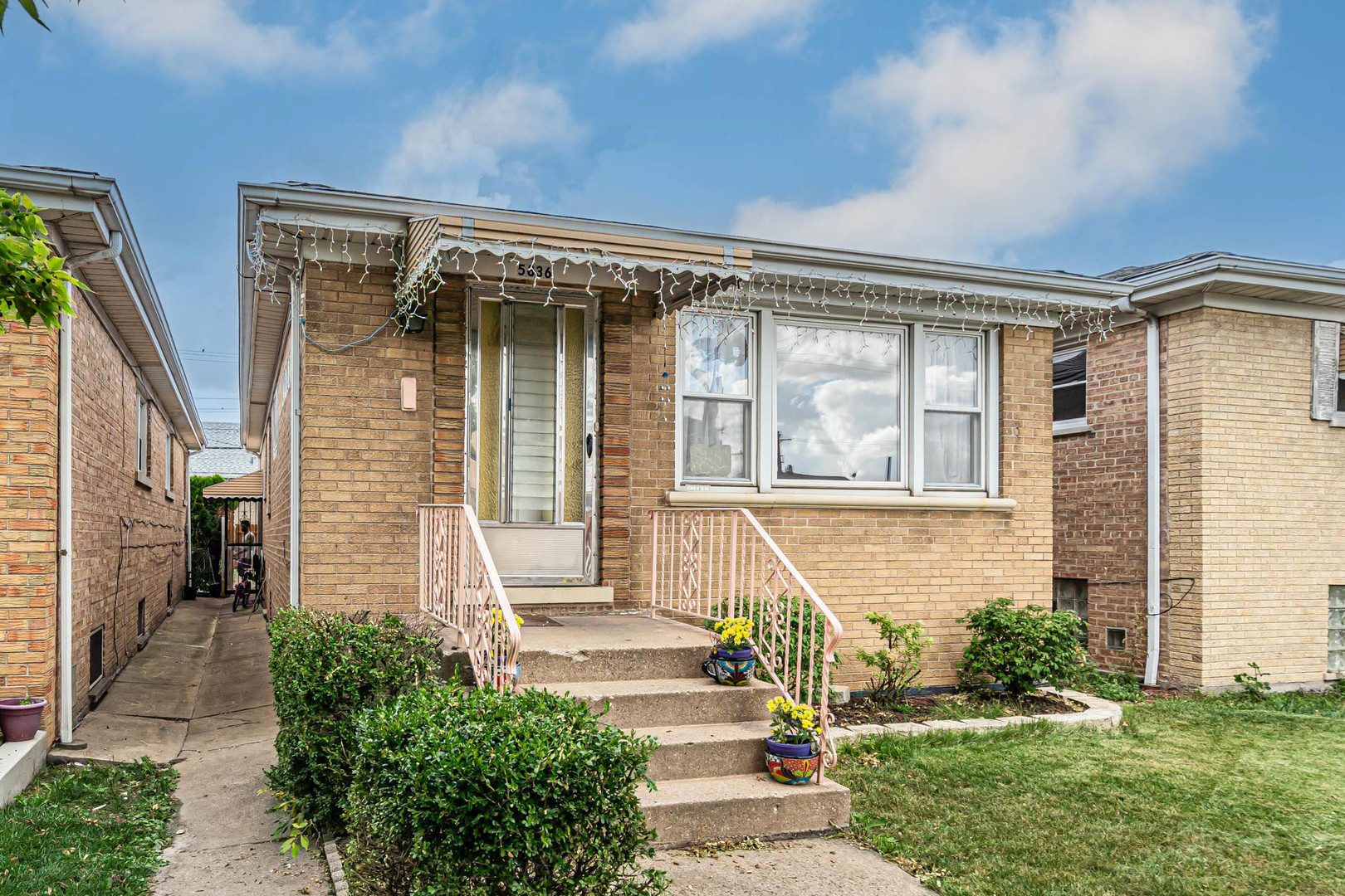 5836 W Diversey Avenue, Chicago, IL 60639