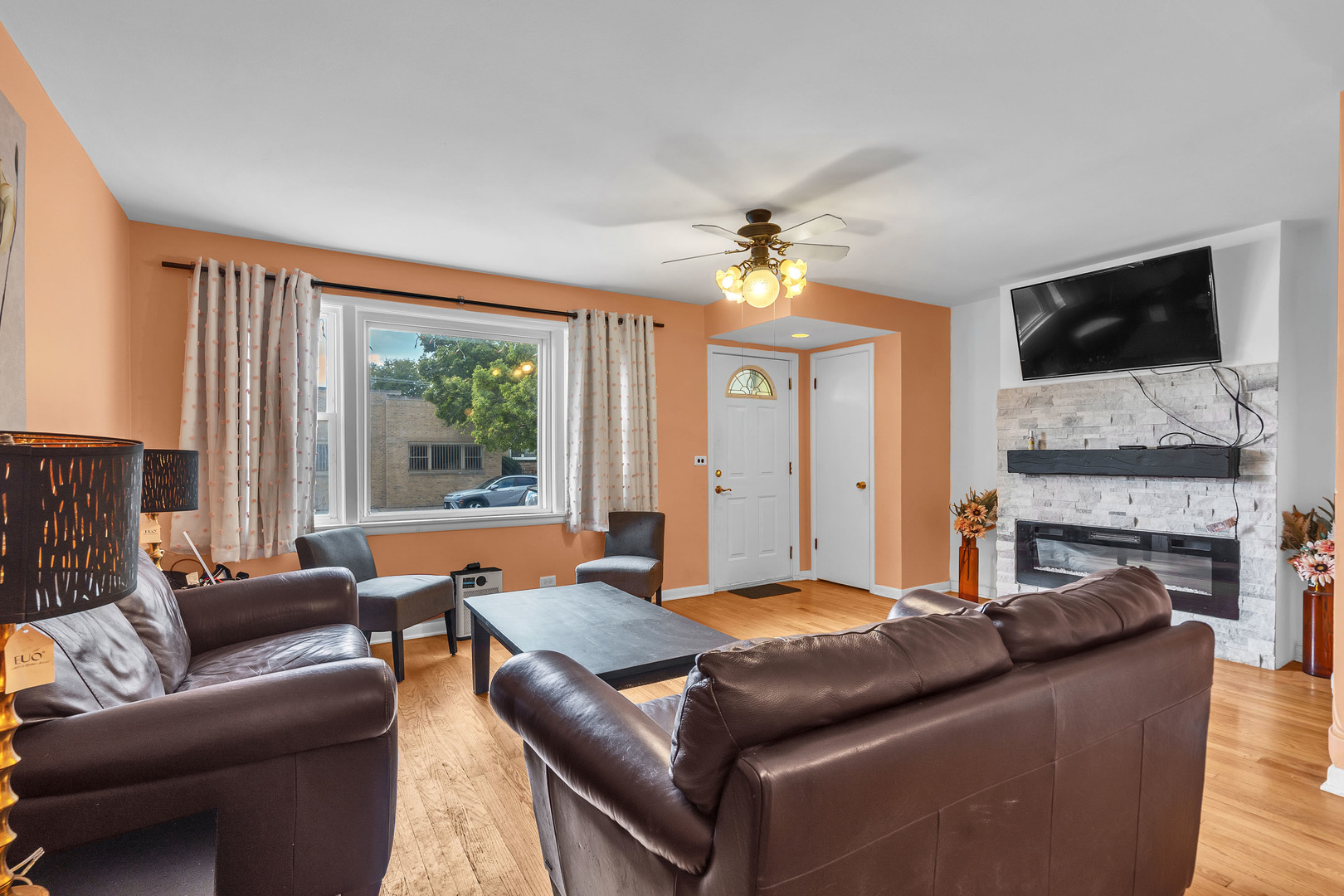 5836 W Diversey Avenue, Chicago, IL 60639