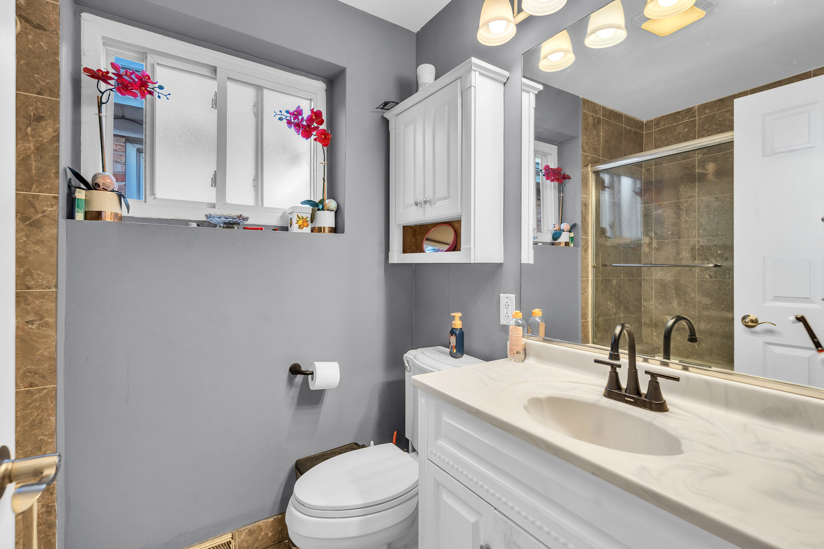 5836 W Diversey Avenue, Chicago, IL 60639