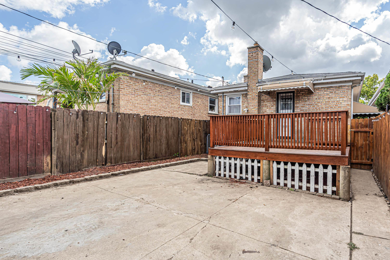 5836 W Diversey Avenue, Chicago, IL 60639