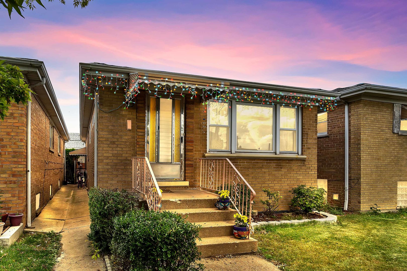 5836 W Diversey Avenue, Chicago, IL 60639