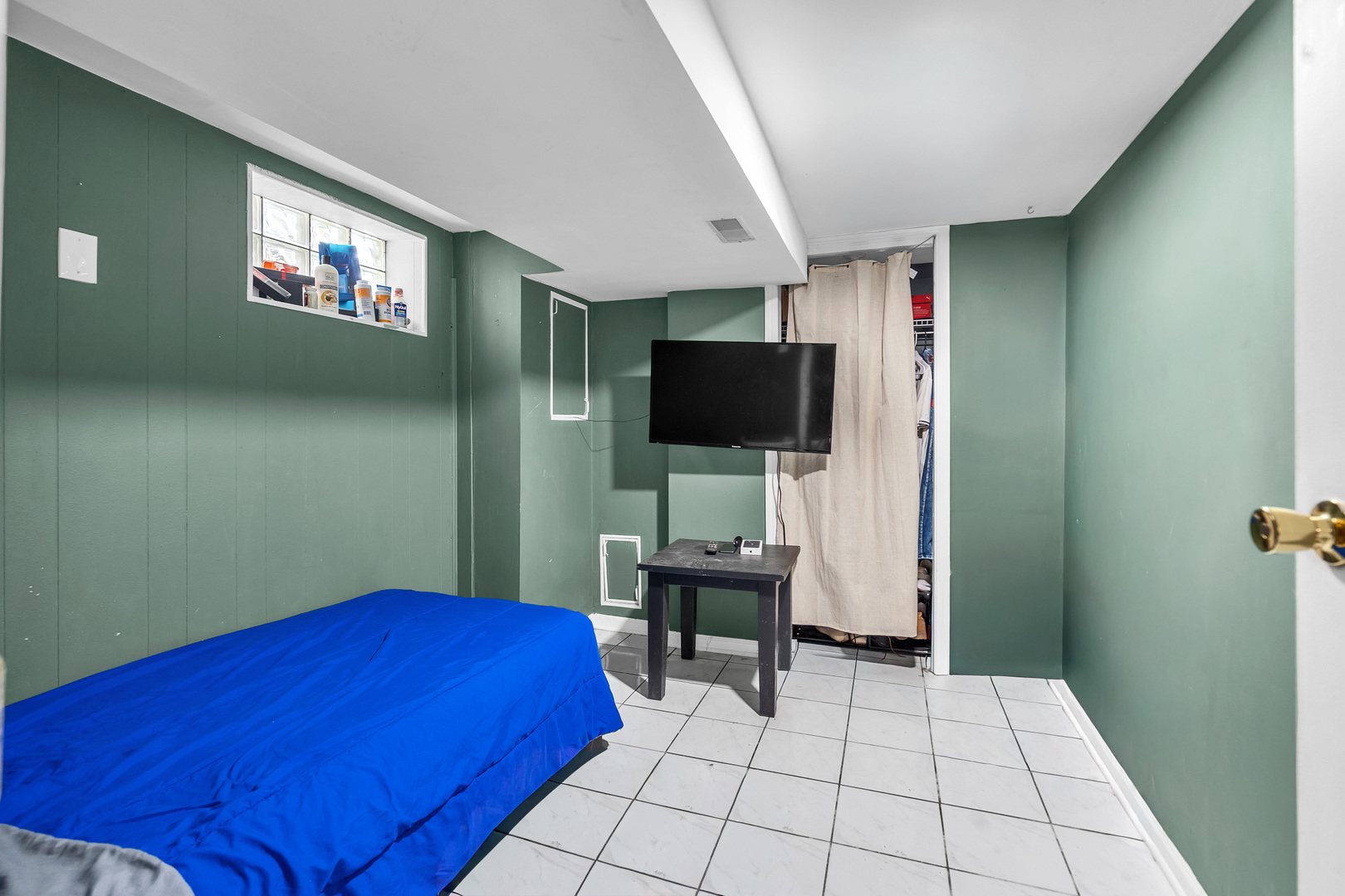 5836 W Diversey Avenue, Chicago, IL 60639