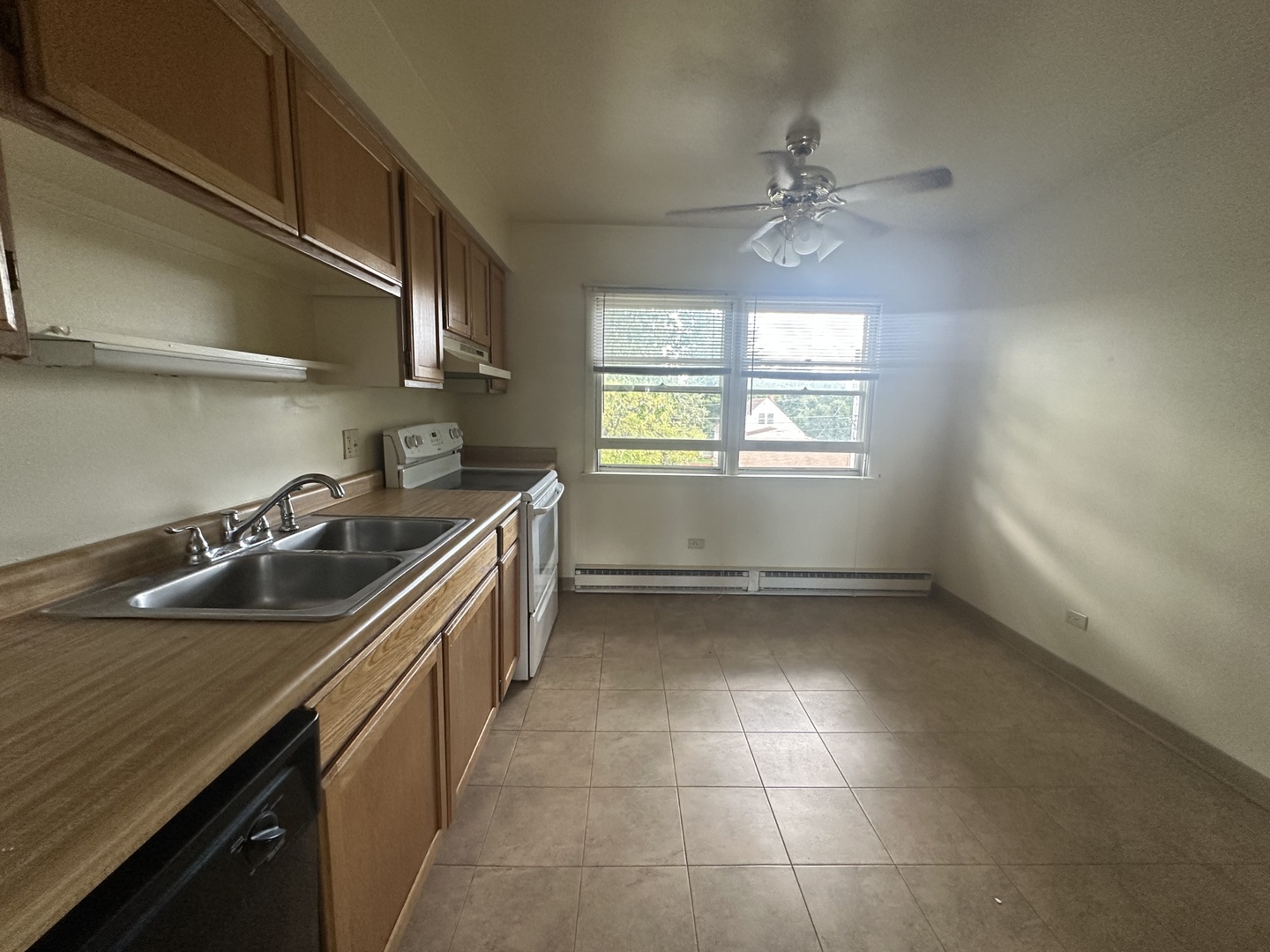 1235 Columbia Street #5, Crete, IL 60417