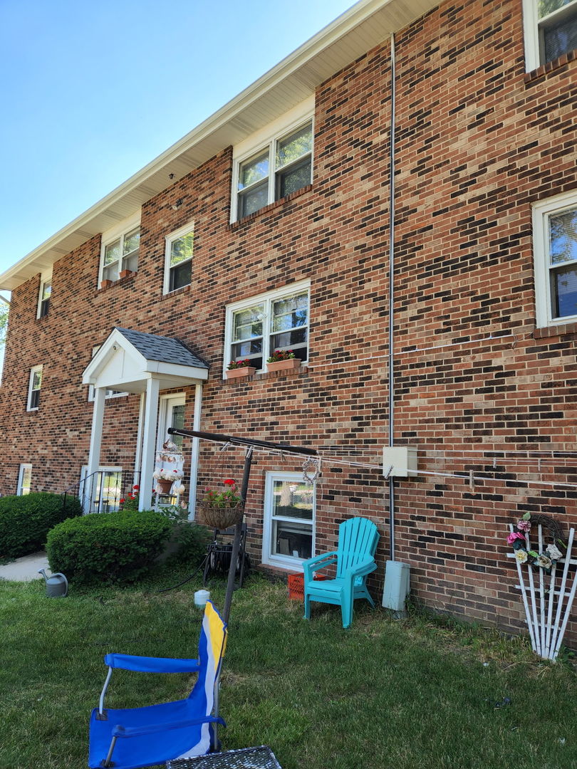 1235 Columbia Street #5, Crete, IL 60417