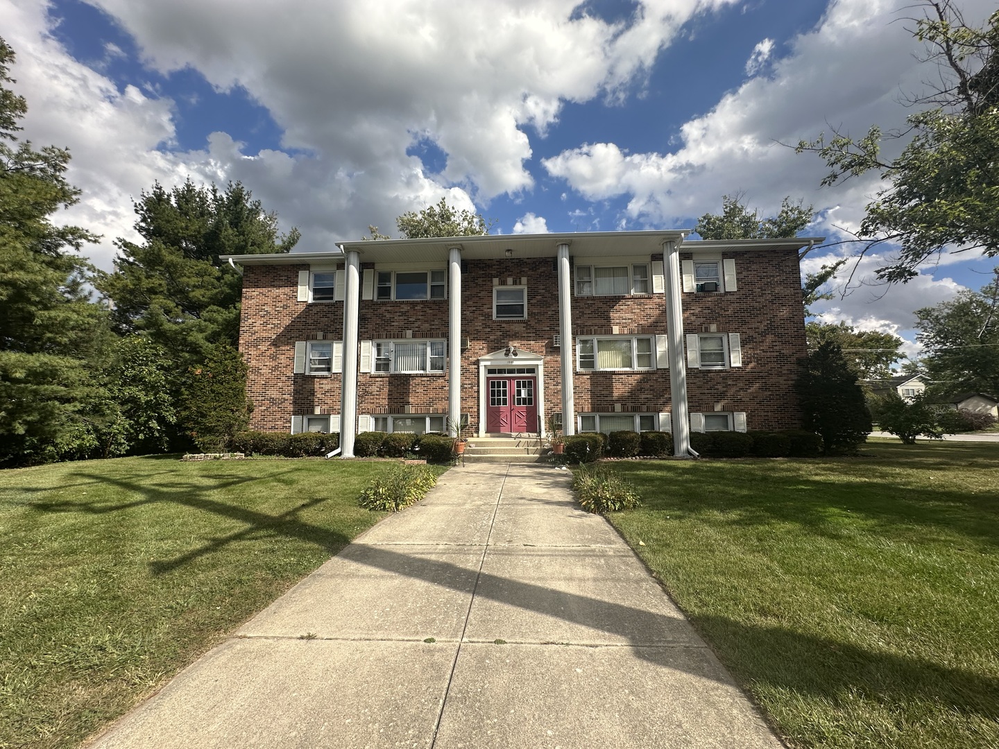 1235 Columbia Street #5, Crete, IL 60417