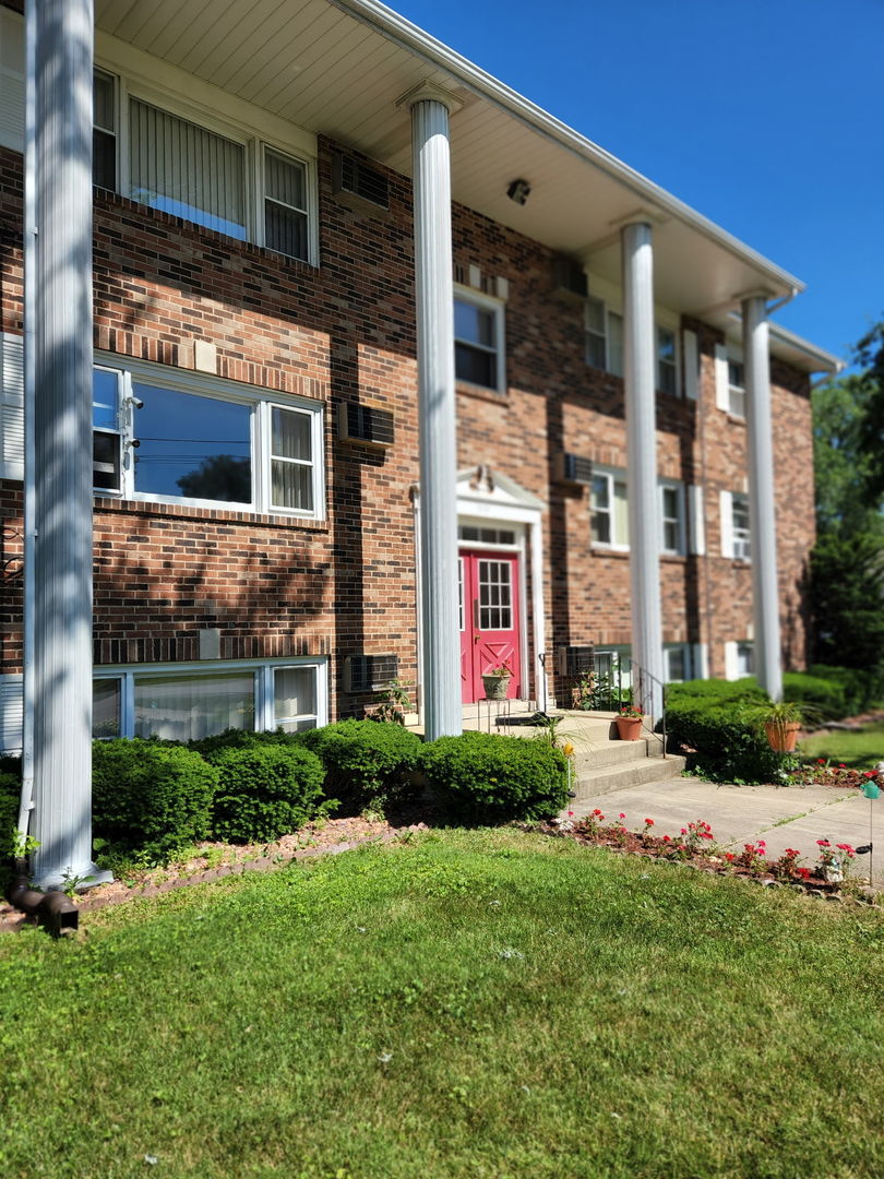 1235 Columbia Street #5, Crete, IL 60417