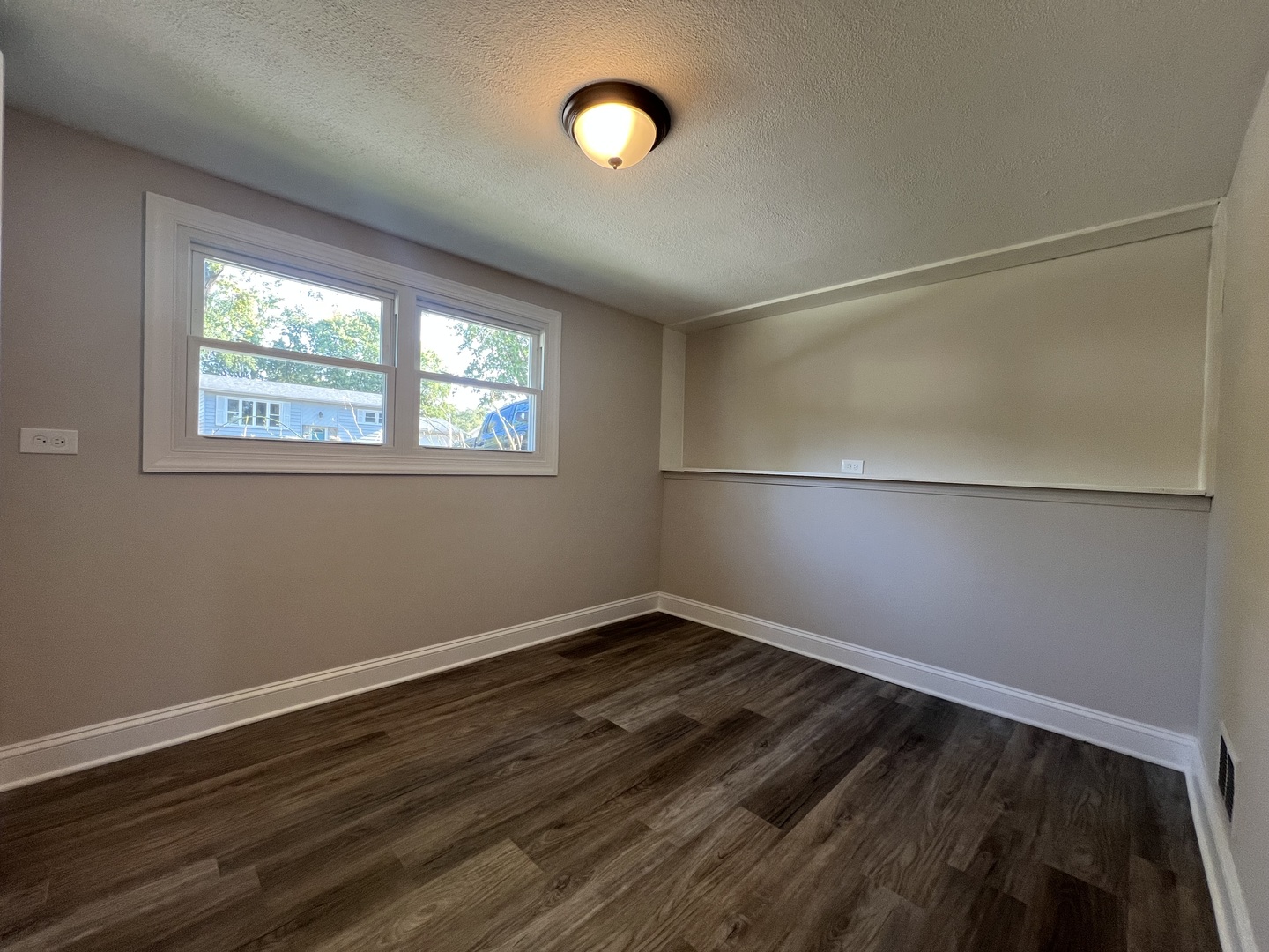 5735 Dover Road, Oak Forest, IL 60452