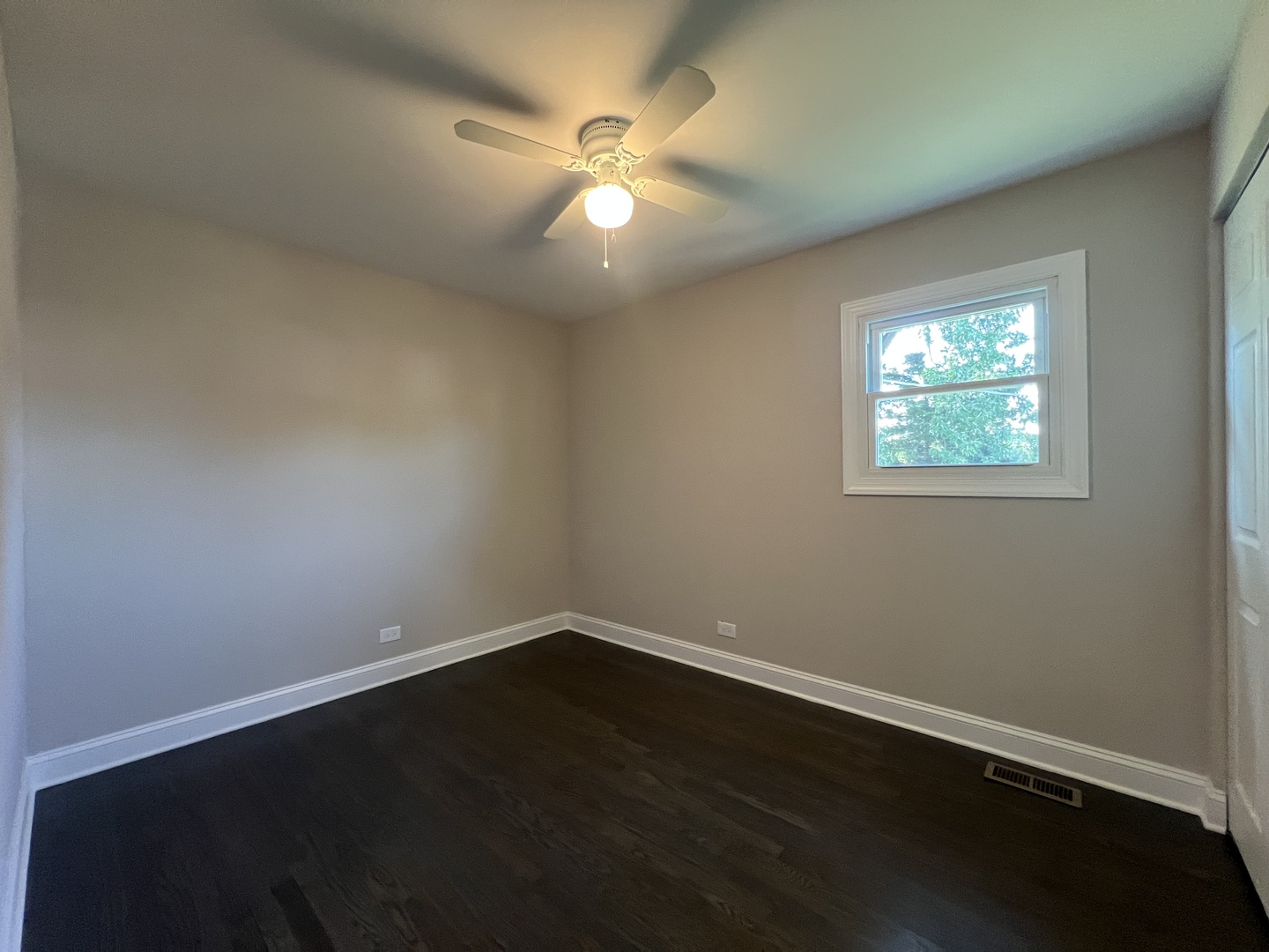 5735 Dover Road, Oak Forest, IL 60452