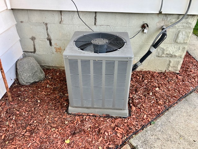 608 N State Street, Lockport, IL 60441