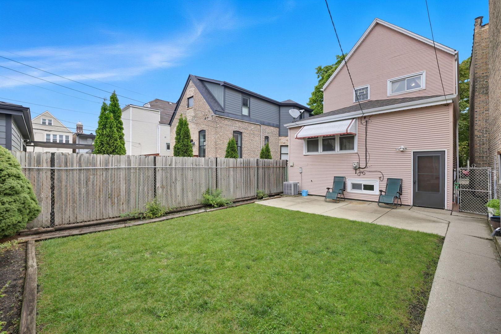 2736 N Monticello Avenue, Chicago, IL 60647