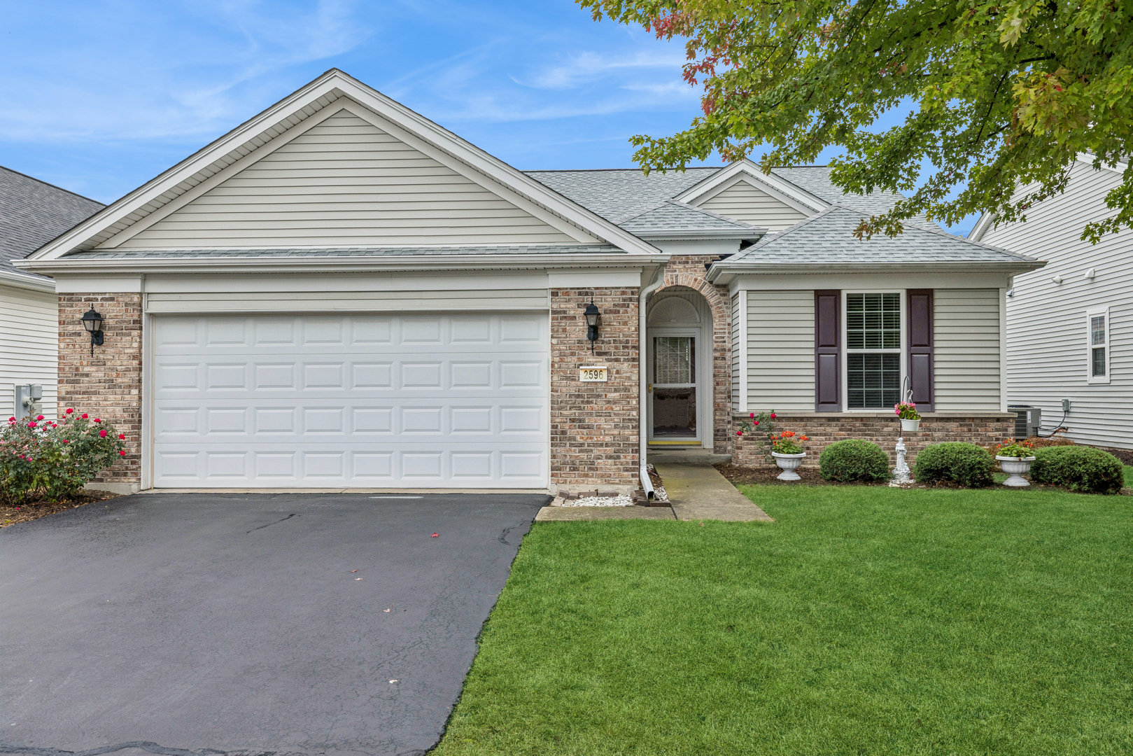2596 Venetian Lane, Elgin, IL 60124