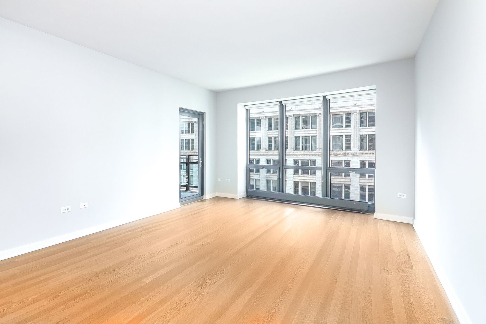 130 N Garland Court #1504, Chicago, IL 60602