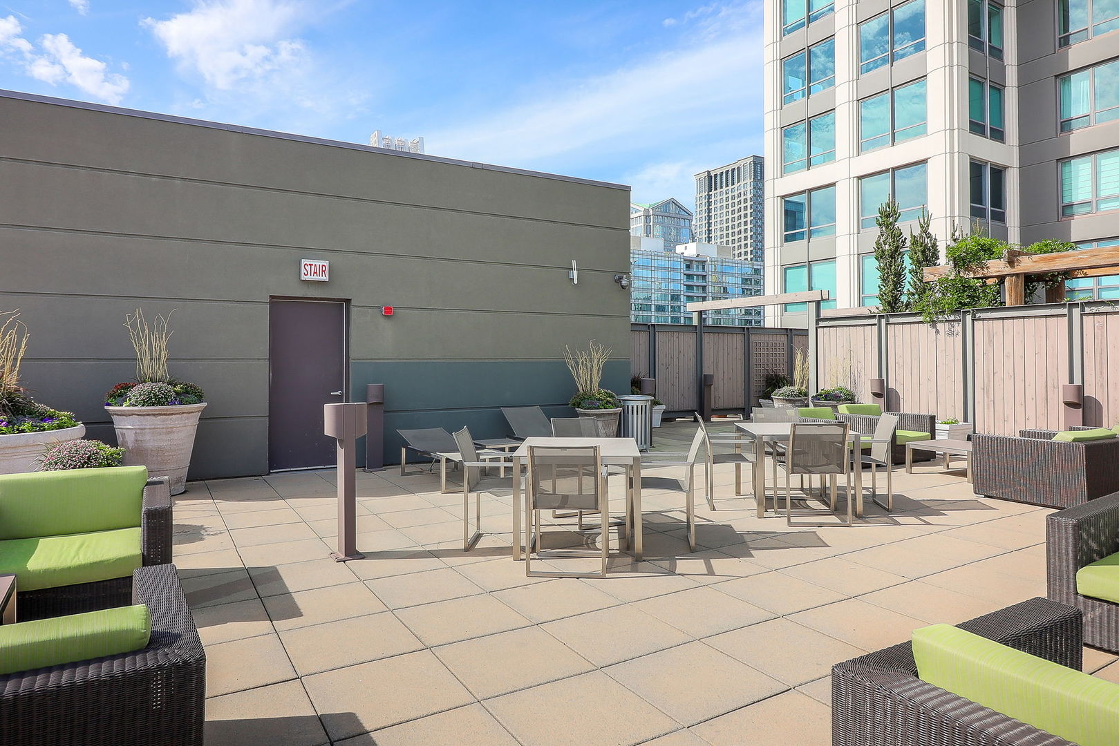 130 N Garland Court #1504, Chicago, IL 60602