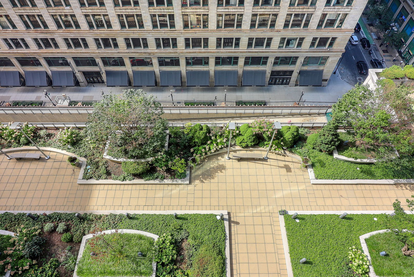 130 N Garland Court #1504, Chicago, IL 60602