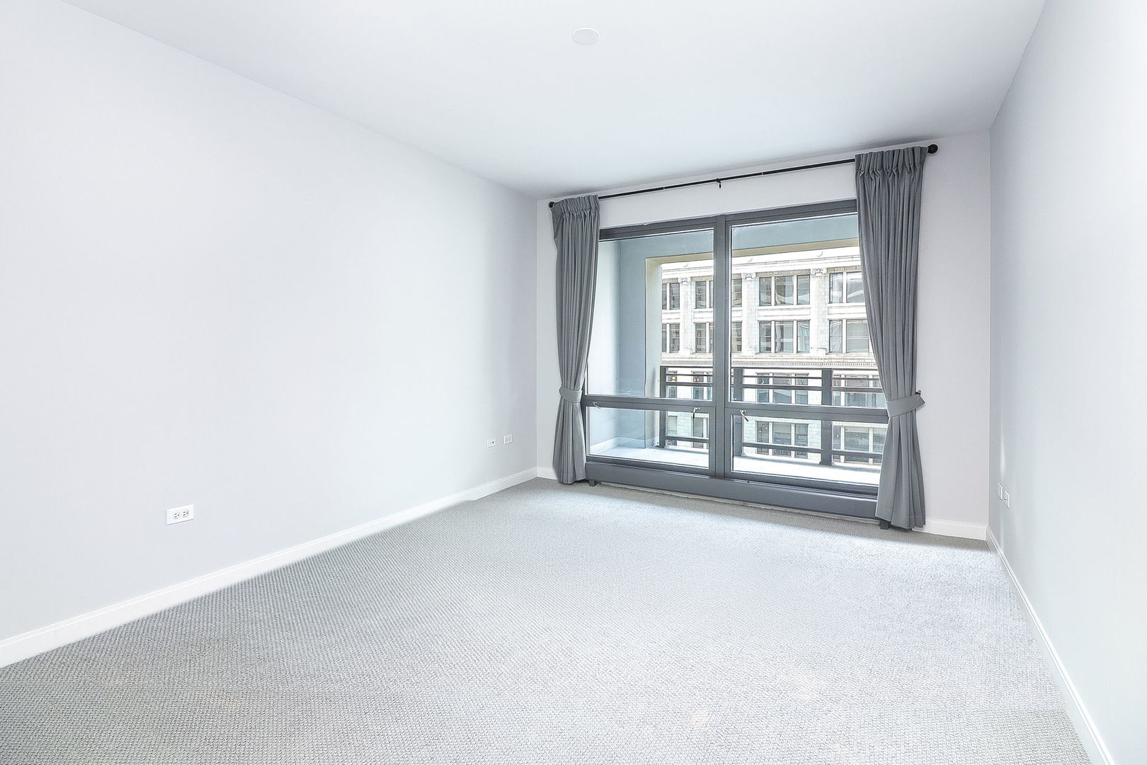 130 N Garland Court #1504, Chicago, IL 60602