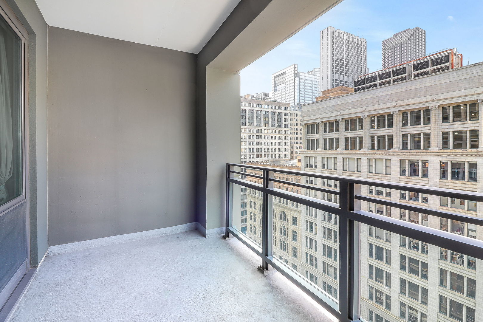 130 N Garland Court #1504, Chicago, IL 60602