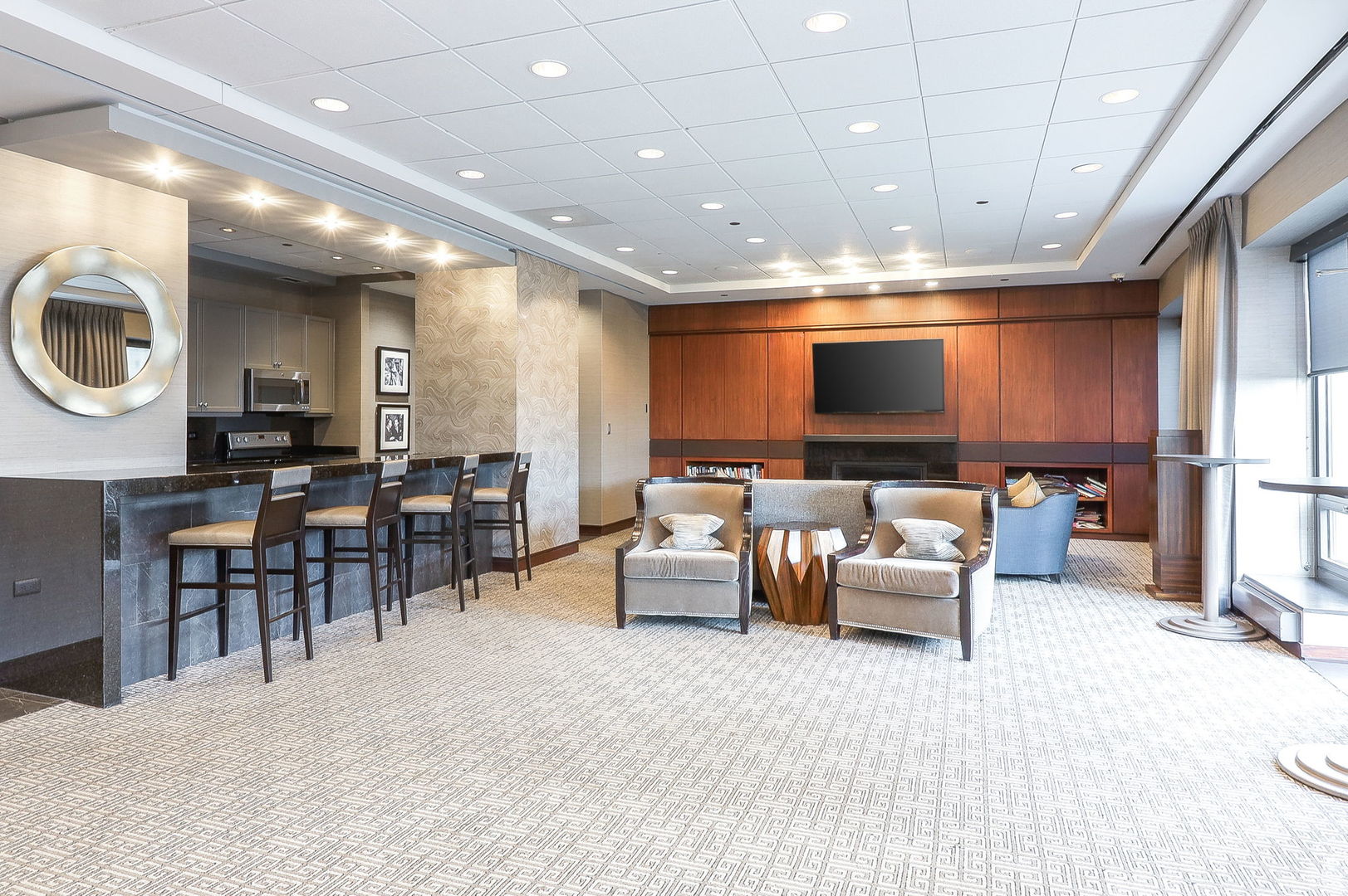 130 N Garland Court #1504, Chicago, IL 60602