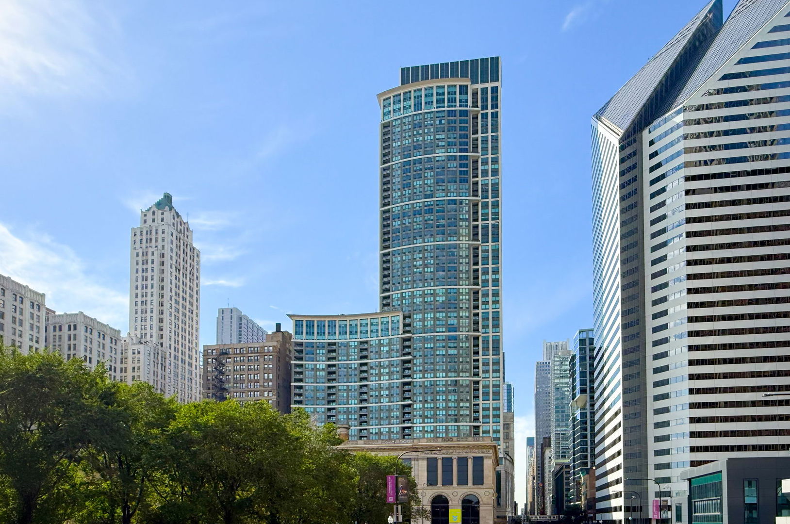 130 N Garland Court #1504, Chicago, IL 60602