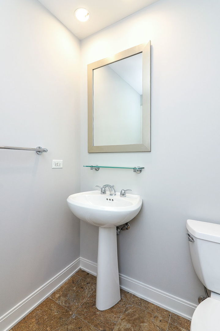 130 N Garland Court #1504, Chicago, IL 60602