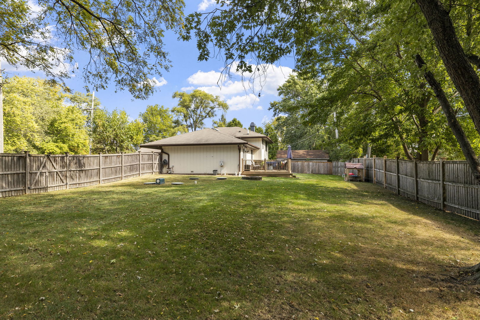 2749 College Road, Downers Grove, IL 60516
