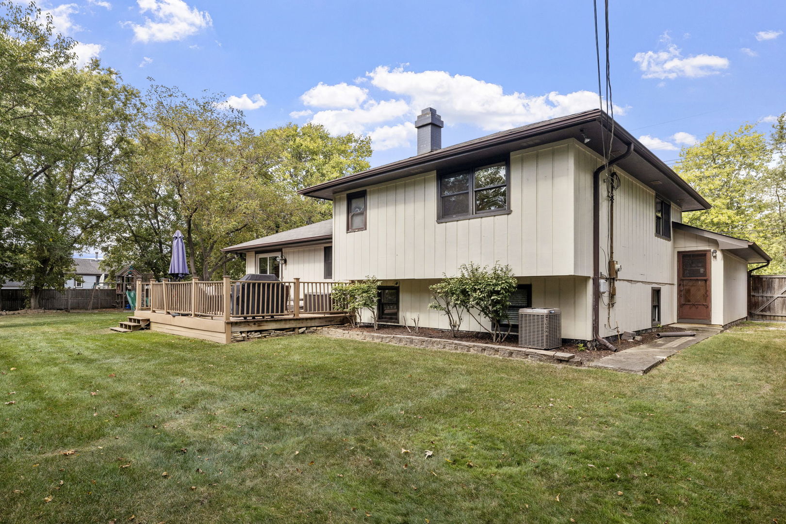 2749 College Road, Downers Grove, IL 60516