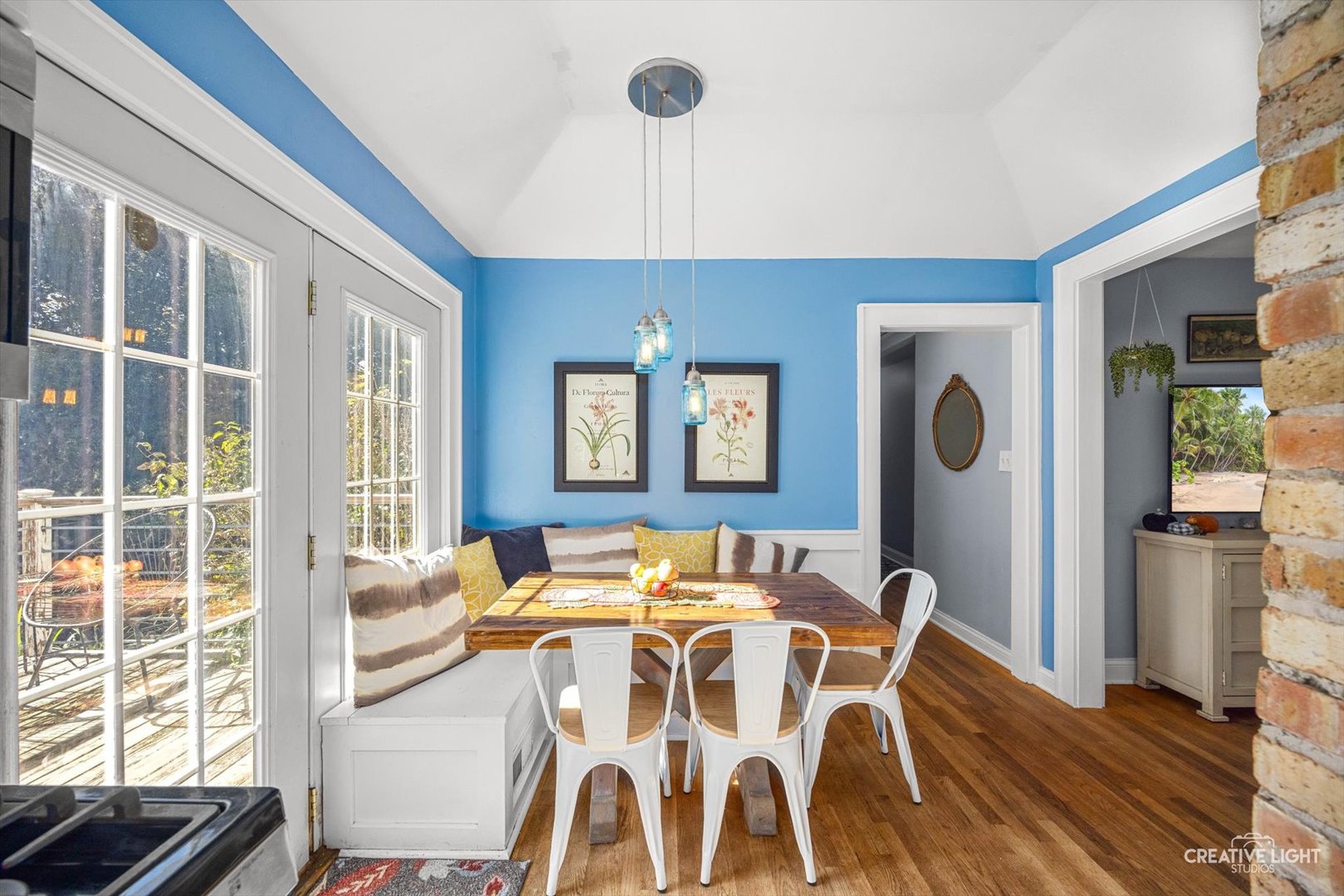 28w671 Rogers Avenue, Warrenville, IL 60555