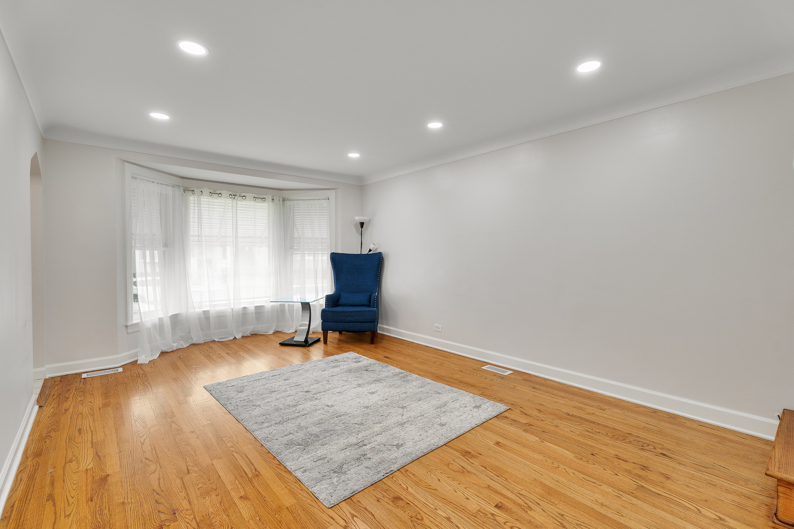 2143 N 76th Avenue, Elmwood Park, IL 60707