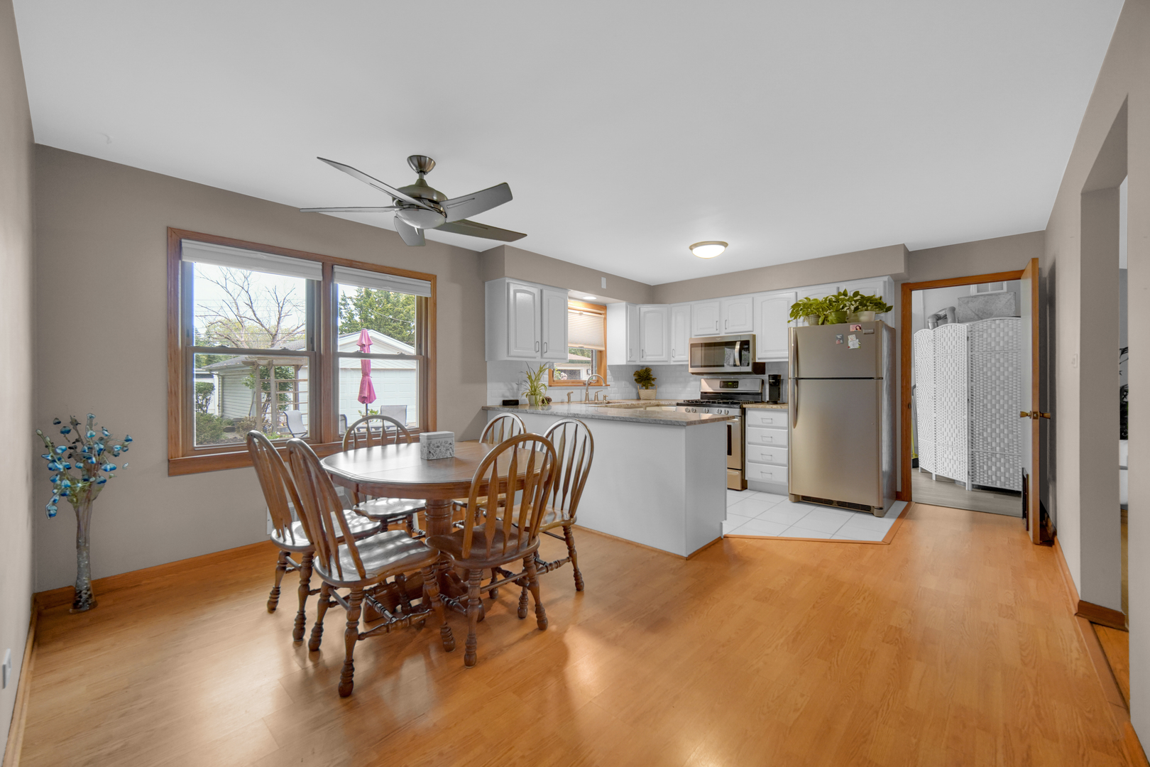 6840 W Evergreen Avenue, Palos Heights, IL 60463