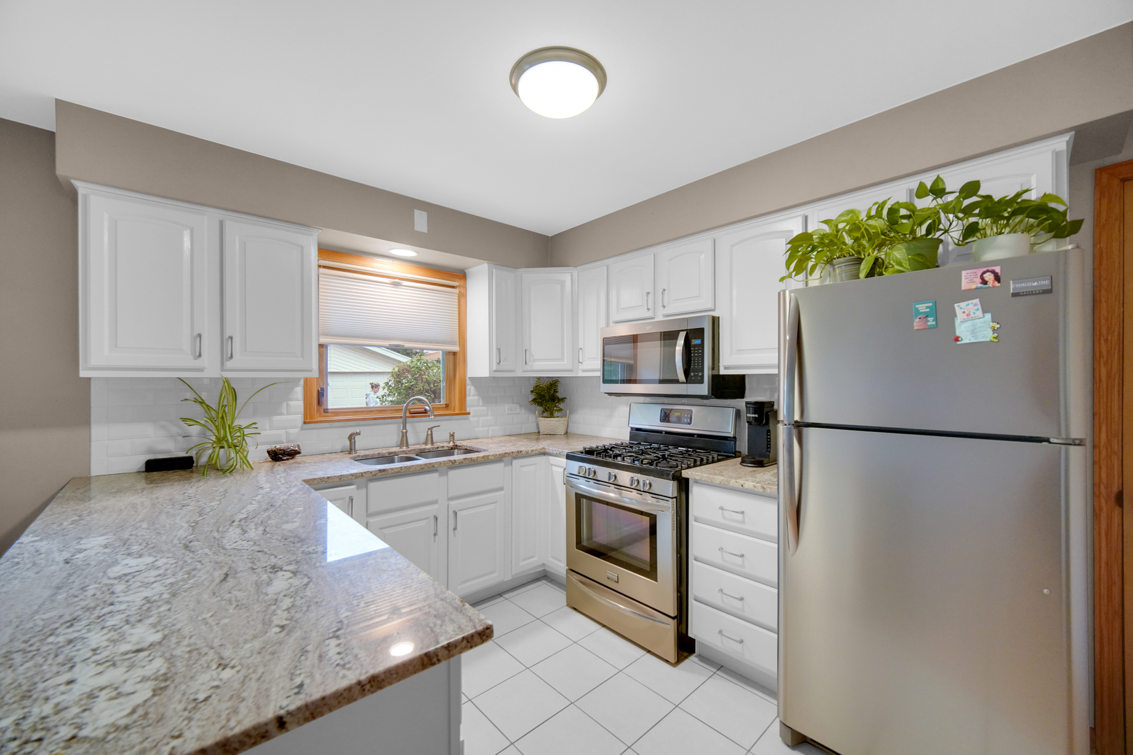 6840 W Evergreen Avenue, Palos Heights, IL 60463