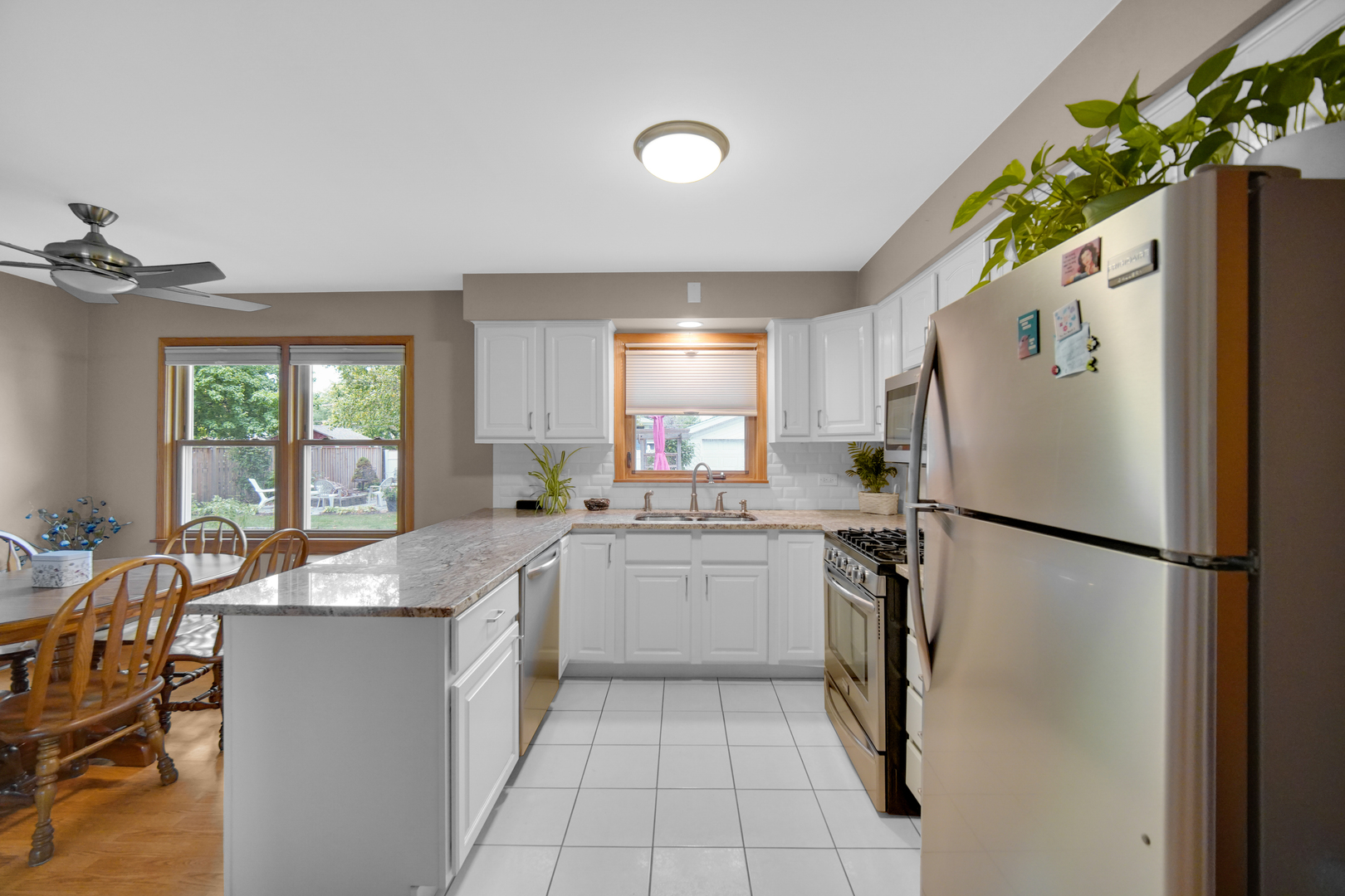 6840 W Evergreen Avenue, Palos Heights, IL 60463
