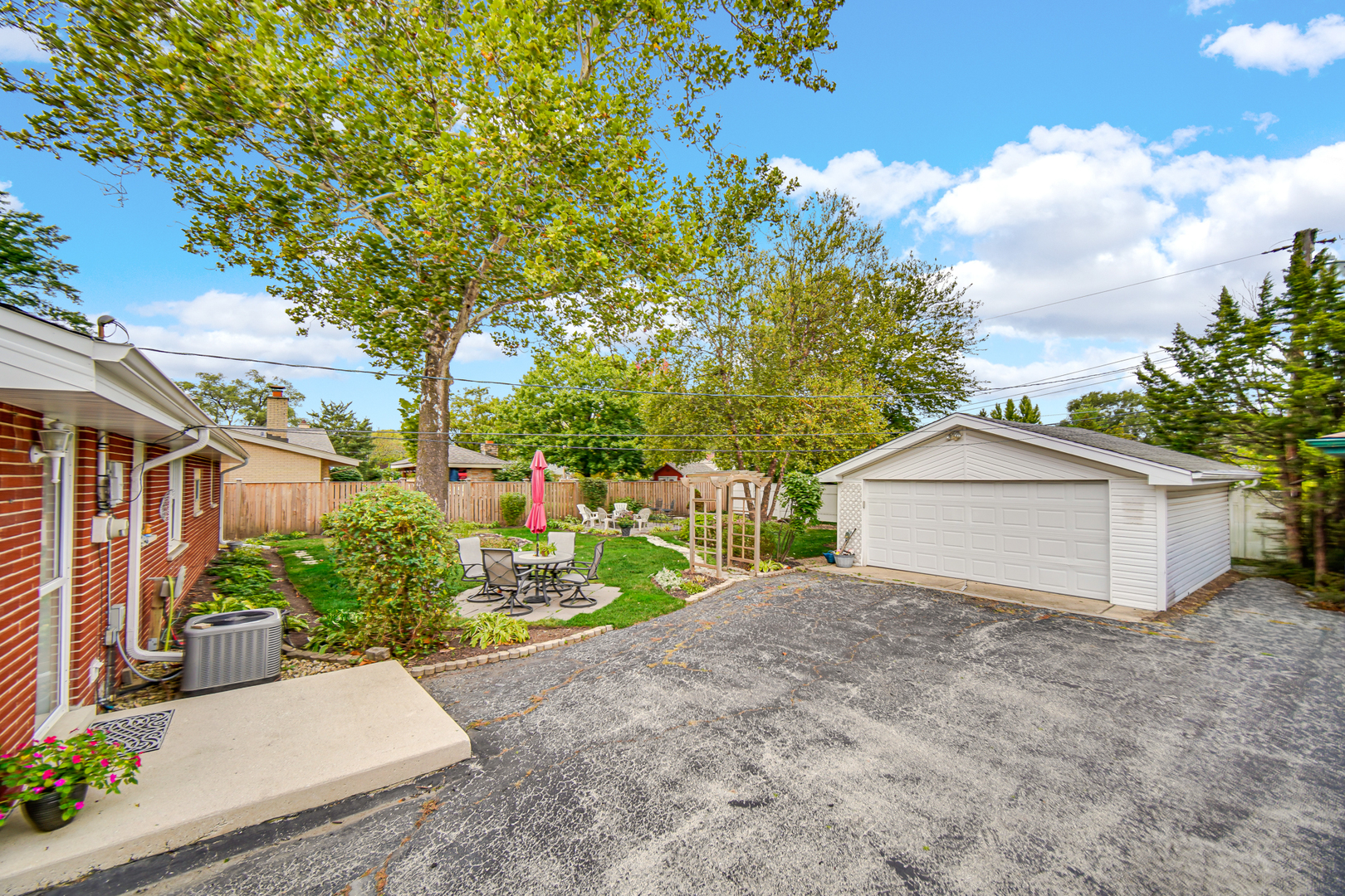 6840 W Evergreen Avenue, Palos Heights, IL 60463